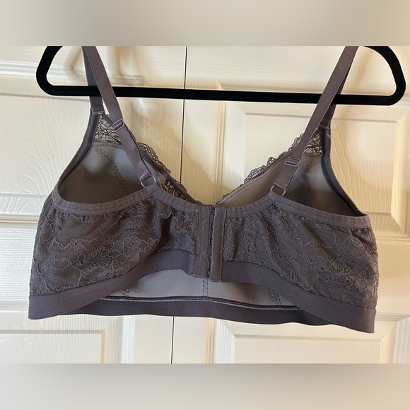 Grey lace bralette - Picture 2 of 5